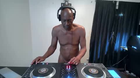 Black Panther8686 online show from December 21, 12:17 am