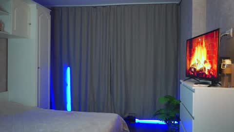 Snapshot of black_soda chatting on September 11, 5:03 pm Shall we repeat online show from September 11, 5:03 pm