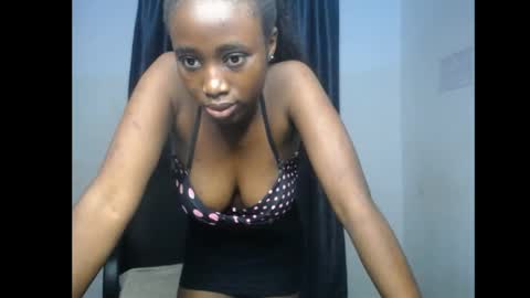 lela online show from April 15, 7:16 pm