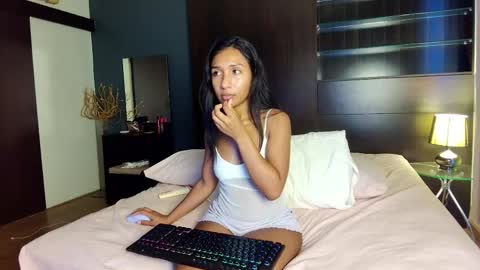 Angye online show from June 2, 10:06 am