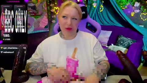 Alice online show from July 27, 7:44 pm