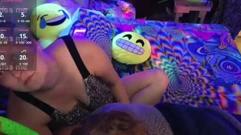blacklightparty69 online show from June 6, 1:11 am