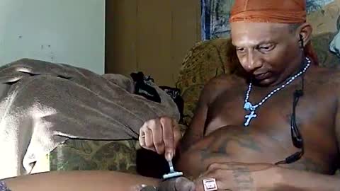 blacksav1 online show from September 14, 5:10 am