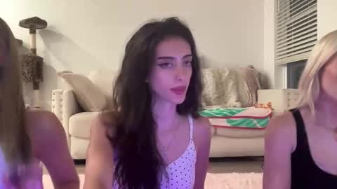 blaire  online show from April 22, 4:19 am