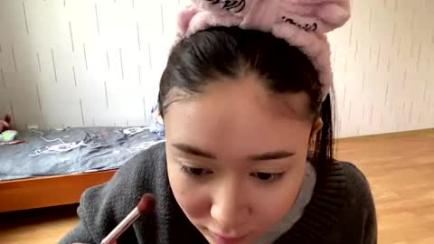 Mila online show from April 24, 9:00 am