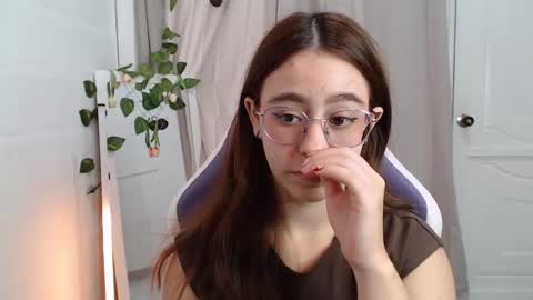   online show from November 27, 3:31 pm