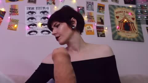 Britney online show from April 24, 3:36 pm