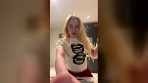 bleurosexx online show from April 23, 8:21 pm