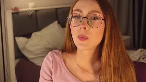  LiLy online show from September 8, 3:33 pm