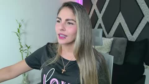 alejandra online show from July 10, 3:44 am