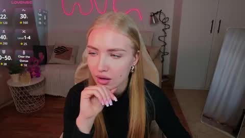 Nessa online show from May 12, 12:36 pm