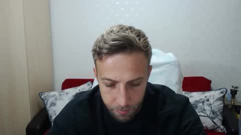 Snapshot of blondeagle chatting on October 2, 12:48 pm Mr Blond online show from October 2, 12:48 pm