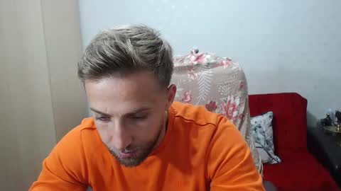 Snapshot of blondeagle chatting on October 11, 5:16 pm Mr Blond online show from October 11, 5:16 pm