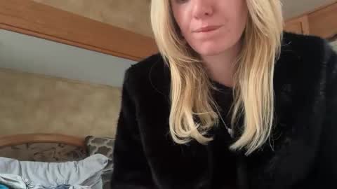 blondebunny999 online show from January 31, 10:40 pm