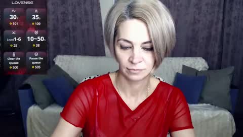 Lola online show from December 6, 8:23 pm