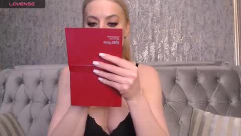 Helen online show from November 24, 7:34 pm