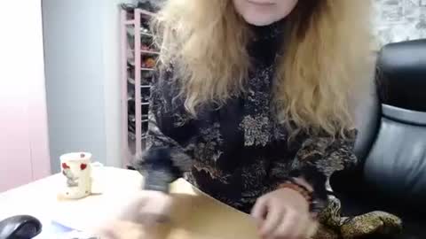 BlondMILfs online show from January 15, 3:11 am