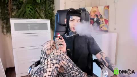 Mary online show from June 7, 12:10 pm
