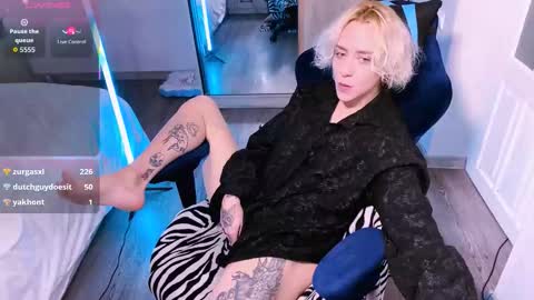 blooming_soul online show from December 13, 7:53 pm