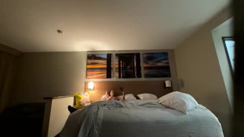 blowmemilfs online show from February 25, 9:02 am