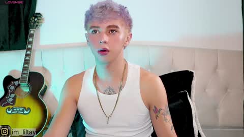 TAY   online show from January 8, 1:52 pm