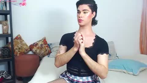 model independent  online show from July 29, 10:37 am