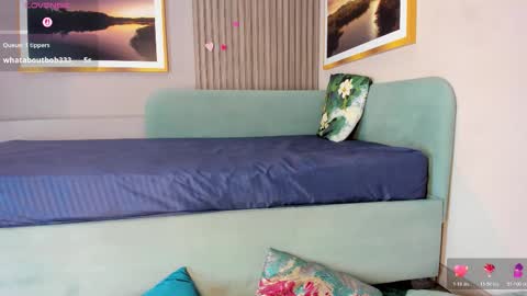 blue_sixx online show from February 12, 1:37 pm