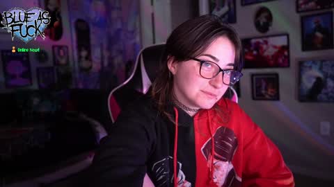 Blue online show from December 14, 2:00 am