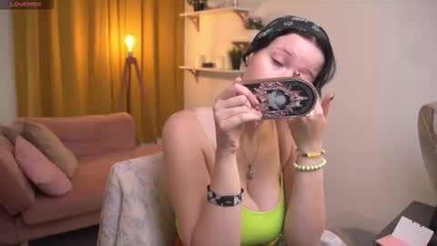 bluebeell online show from September 12, 5:09 am