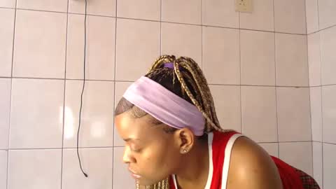 Tee online show from March 7, 1:07 pm