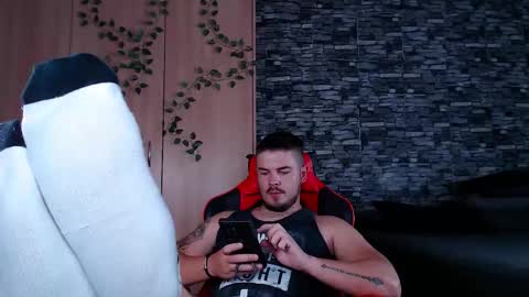 blueeyeboy0 online show from February 4, 12:31 pm