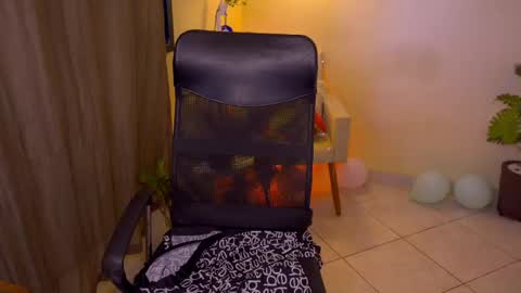 FLORAA online show from April 14, 7:39 pm