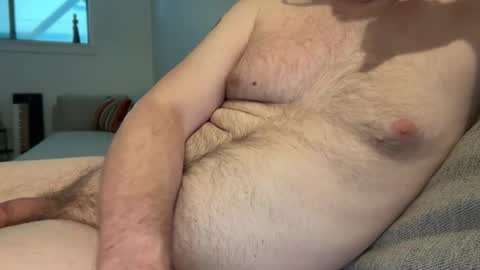 blueishgold22 online show from April 6, 8:10 pm