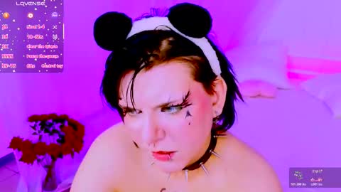 Hi my name is Lunaray online show from November 4, 11:00 am