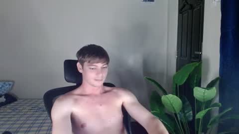 blueeyedboyisasia online show from August 3, 2:56 pm