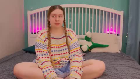 Ellie3 online show from November 17, 8:44 pm