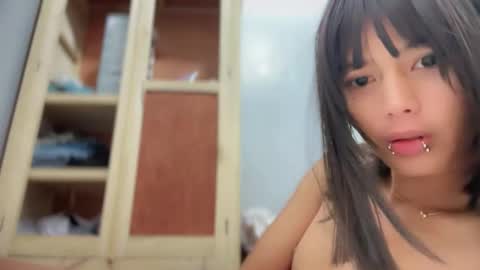 Blythe online show from April 12, 6:12 pm