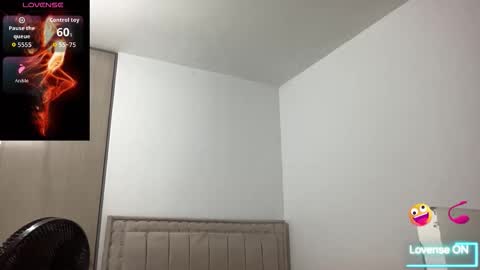 Bob  INDEPENDENT MODEL online show from October 31, 2:01 am