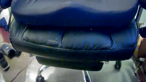 Snapshot of bobbie420_ chatting on October 3, 1:48 am bobbie420_ online show from October 3, 1:48 am