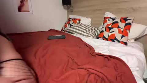 Boca Linda online show from July 11, 8:45 pm