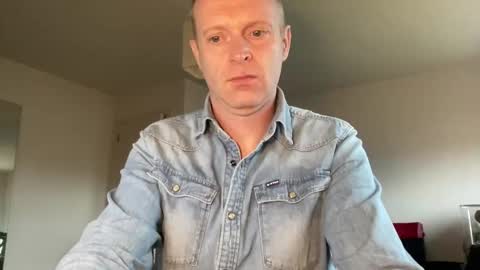 Snapshot of boegieboy76 chatting on December 10, 9:12 am ask me online show from December 10, 9:12 am