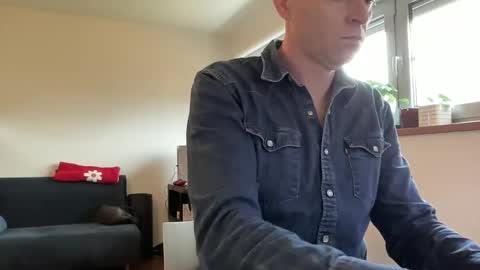 Snapshot of boegieboy76 chatting on January 31, 1:23 pm ask me online show from January 31, 1:23 pm