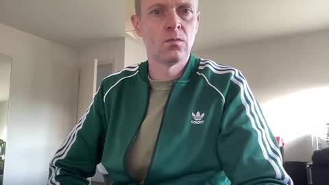 Snapshot of boegieboy76 chatting on December 6, 12:44 pm ask me online show from December 6, 12:44 pm