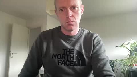 Snapshot of boegieboy76 chatting on October 21, 9:14 am ask me online show from October 21, 9:14 am