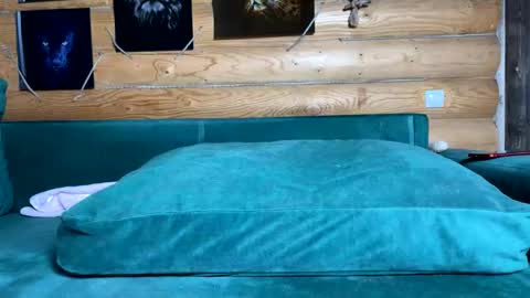 Nail and Olivia online show from November 3, 10:49 am