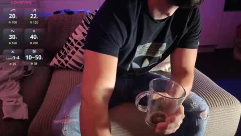 boiteasex online show from April 24, 5:42 am