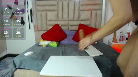 bombom_lux online show from March 10, 4:06 am