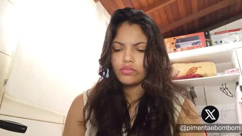 Snapshot of bombomepimenta chatting on September 15, 1:34 pm bombomepimenta online show from September 15, 1:34 pm