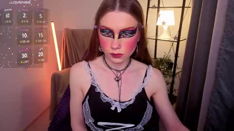 Karen online show from April 16, 8:09 pm