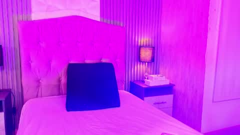 bonnali_lune online show from April 19, 5:08 am